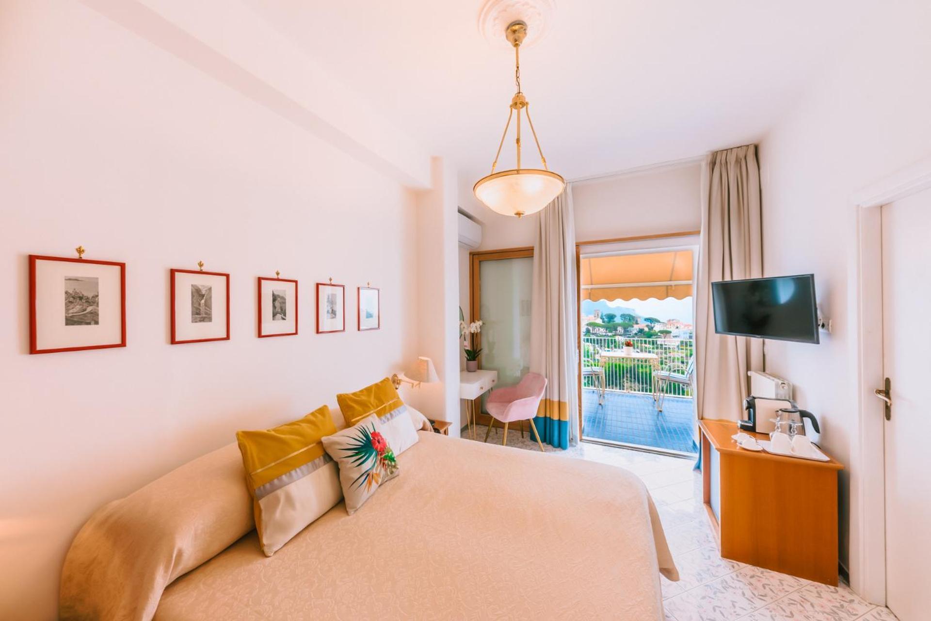 Hotel Zi'Ntonio Scala Bagian luar foto
