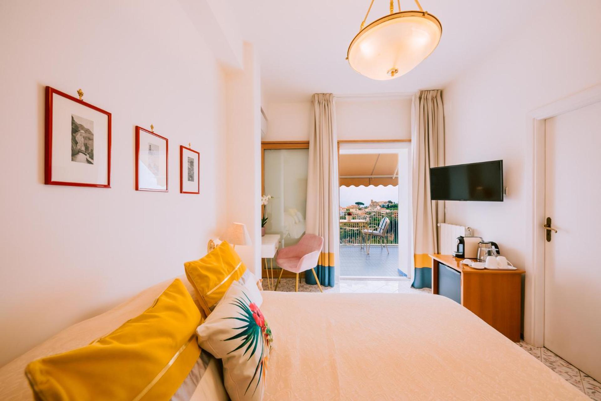 Hotel Zi'Ntonio Scala Bagian luar foto