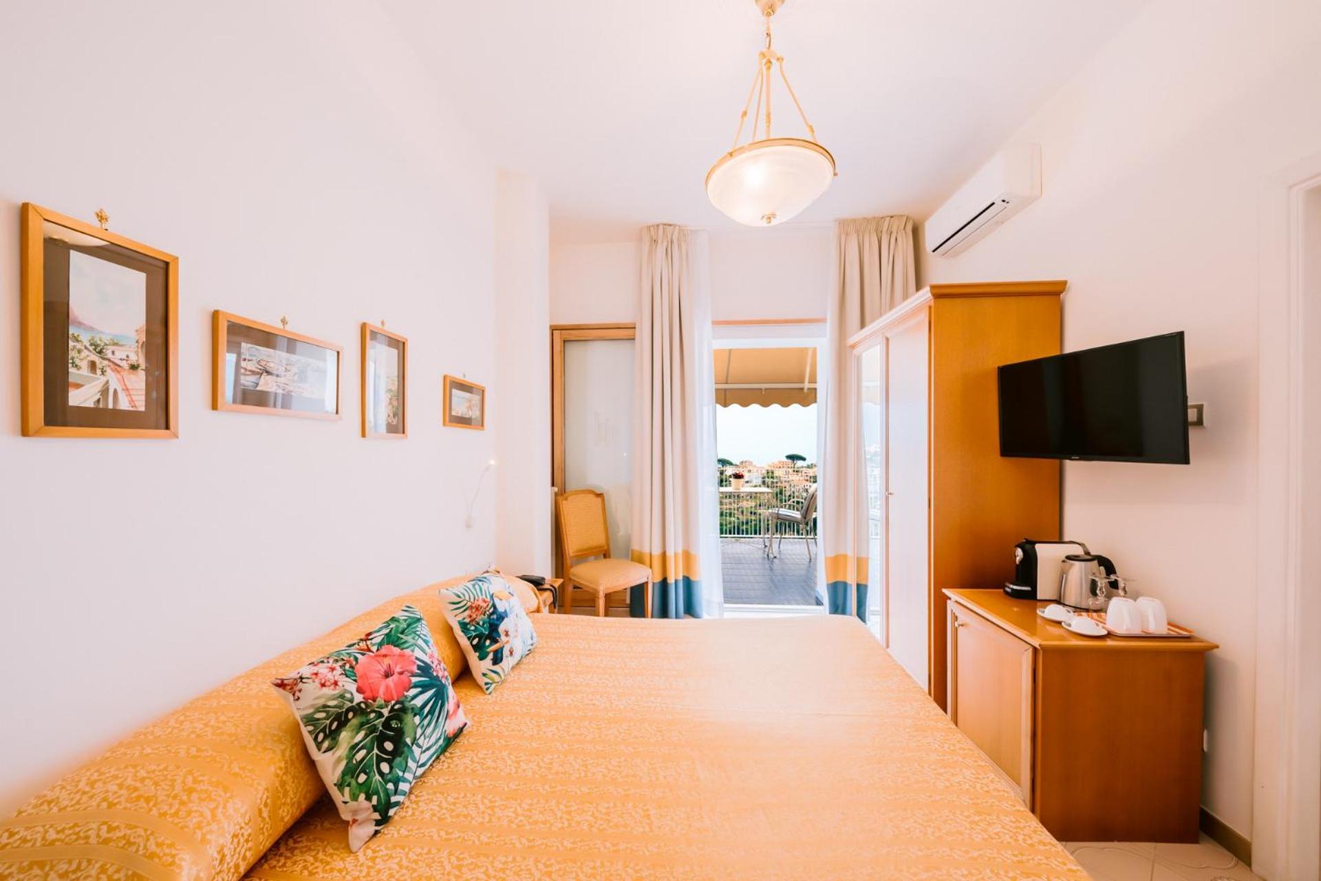 Hotel Zi'Ntonio Scala Bagian luar foto