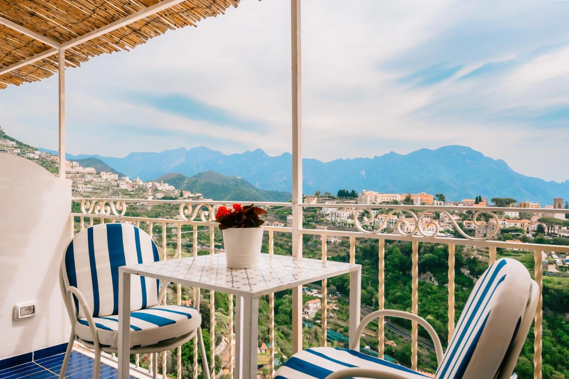 Hotel Zi'Ntonio Scala Bagian luar foto